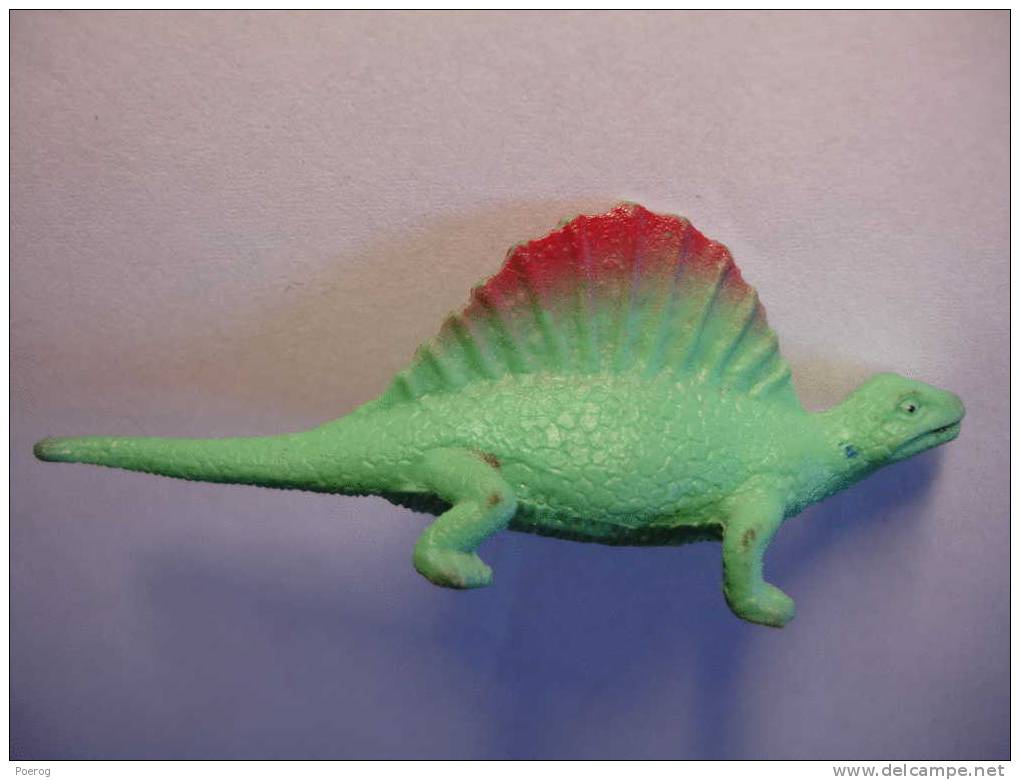 FIGURINE DINOSAURE - Figurine En Plastique Plastic - 6cm - Autres & Non Classés