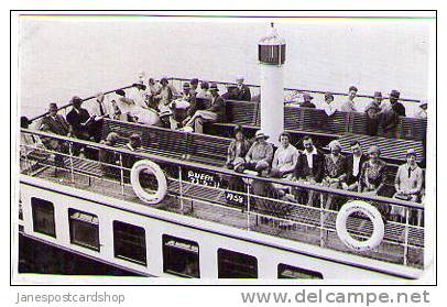 REAL PHOTO PCd - Passengers On The Bournemouth Queen ANIMATED - C1930s- Bournemouth - DORSET - Bournemouth (depuis 1972)