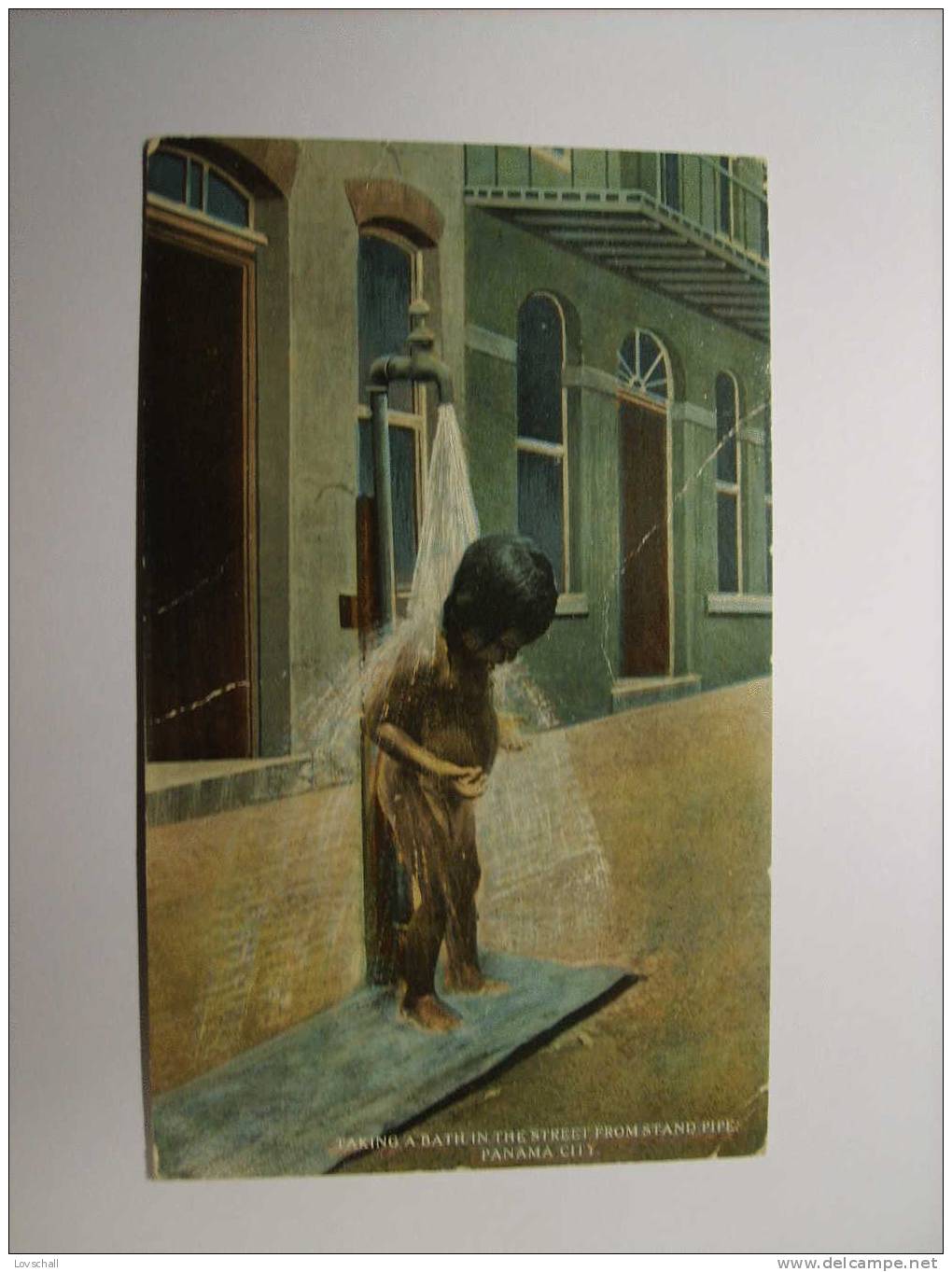 Panama City. - Taking Bath In The Street From Stand Pipe. (17 - 6 - 1921) - Panama