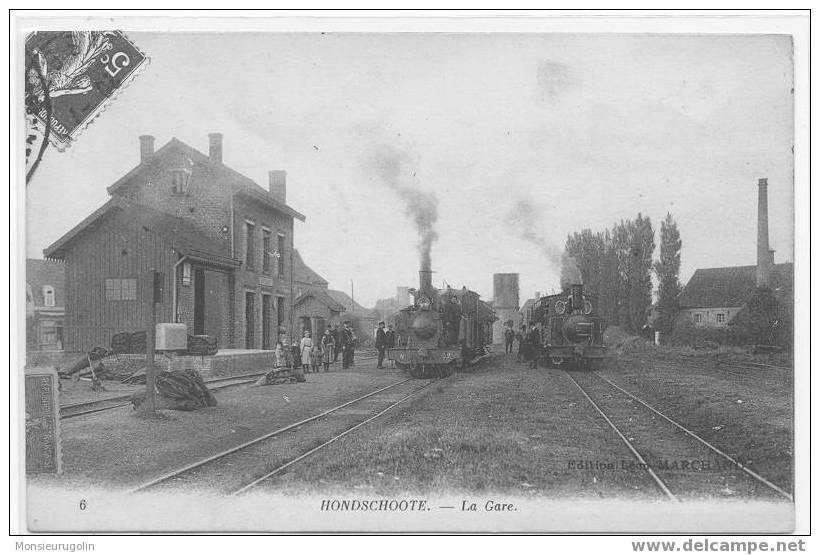 59 ))) HONDSCHOOTE, La Gare, N° 6 Ed Léon Marchanrd, ANIMEE, Avec DEUX TRAINS ** - Hondshoote