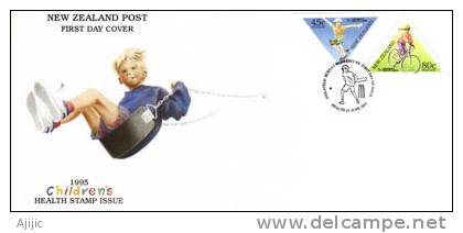 Sports Enfants (  Cyclisme, Skate Board)  FDC NEW-ZEALAND    PRIX REDUIT! - FDC