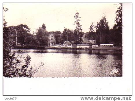 PAIMPONT  -  N° 7958  - Chapelle Et Etang Des FORGES - Paimpont