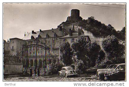 95 LA ROCHE GUYON - Le Chateau (4 CV Renault) - La Roche Guyon