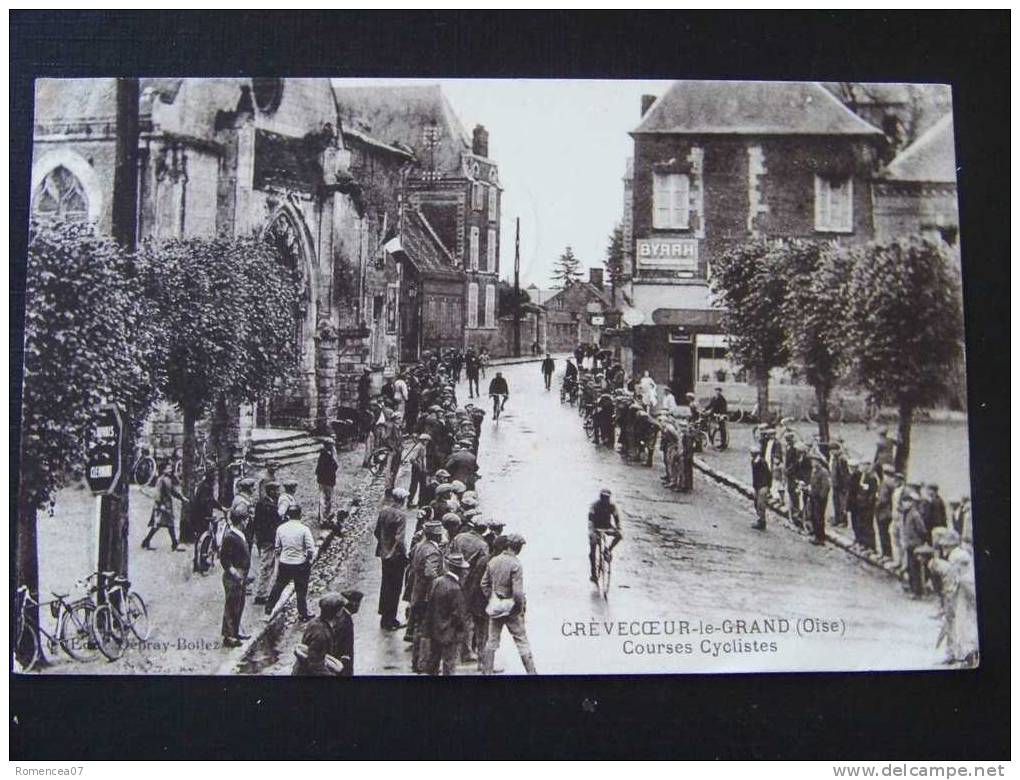 CREVECOEUR-le-GRAND - Courses Cyclistes - Passages Des Coureurs En Ville - Grande Animation - Voyagée Le 20 Avril 1935 - Crevecoeur Le Grand