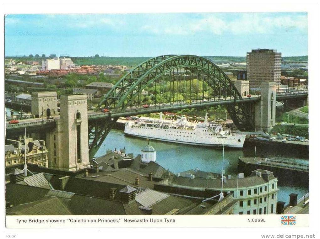 Tyne Bridge Showing Caledonian Princess - Newcastle Upon Tyne - Newcastle-upon-Tyne