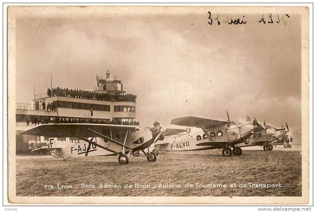 69 LYON Port Aérien De BRON Avions Tourisme Transport  Aéroport 1936 Airport - Bron