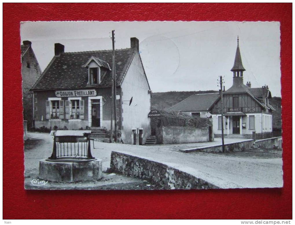 03 - LAVAULT STE ANNE ( Allier ) - PLACE DE L'EGLISE ET DEBIT DE TABAC " GOUJON FRETILLANT "- MAIRIE - PUIT.... - Autres & Non Classés