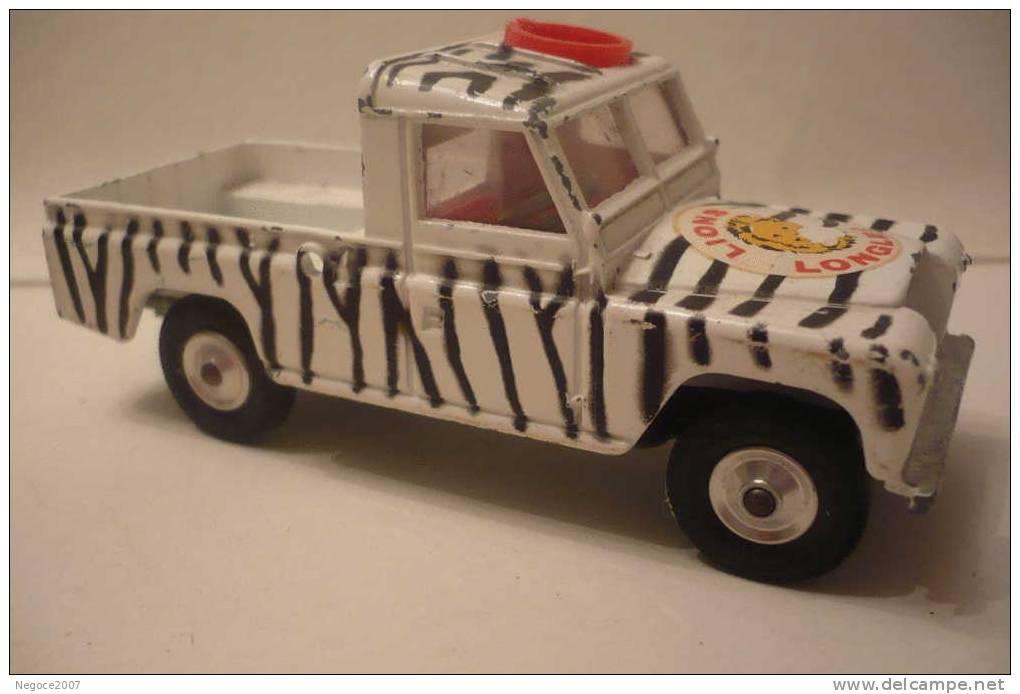 CORGY-TOYS /  LAND ROVER 109  WB - Corgi Toys