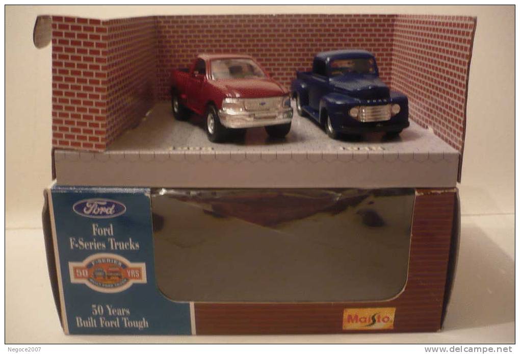 MAISTO: COFFRET DES 50 ANS DE FORD TRUCK  ( 1948/1998 ) - Maisto