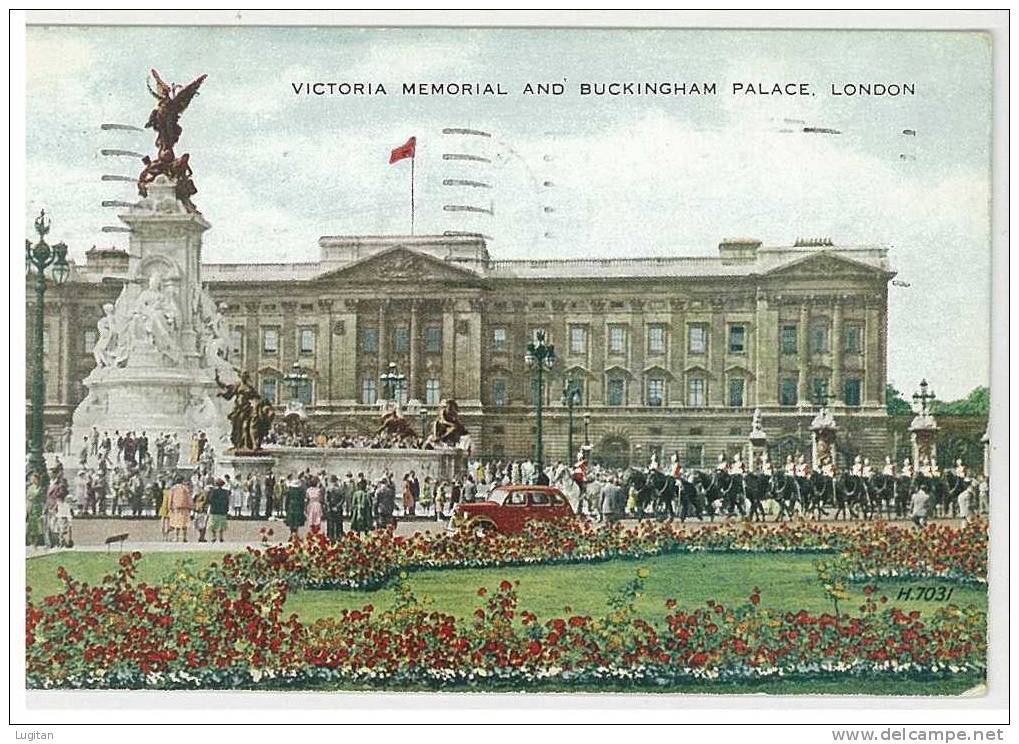 Cartolina - VICTORIA MEMORIAL AND BUCKINGHAM PALACE - LONDON - LONDRA - ANIMATA - Buckingham Palace