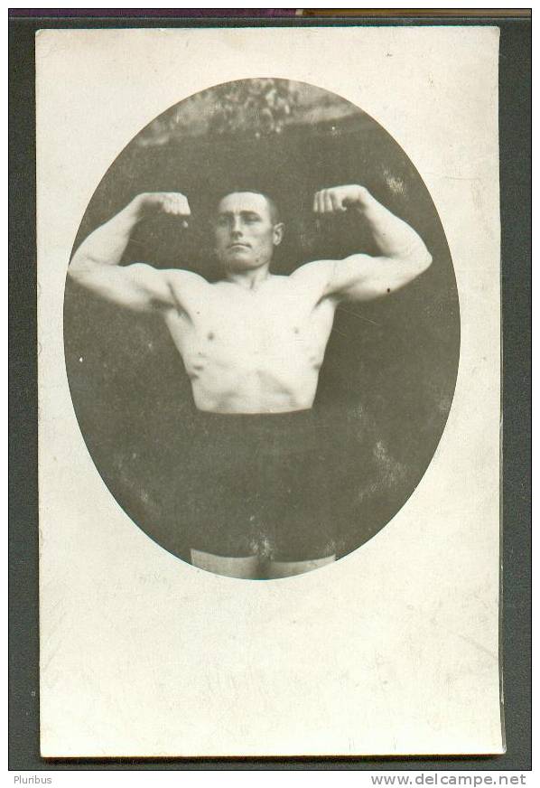 MUSCULAR WRESTLER,  OLD REAL PHOTO POSTCARD - Lutte