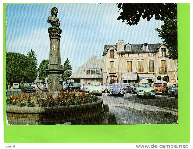 15 ARPAJON Sur CERE : Place De La République _ Hôtel Du Midi ( Voitures Anciennes 2cv Renault  Peugeot .....) - Arpajon Sur Cere