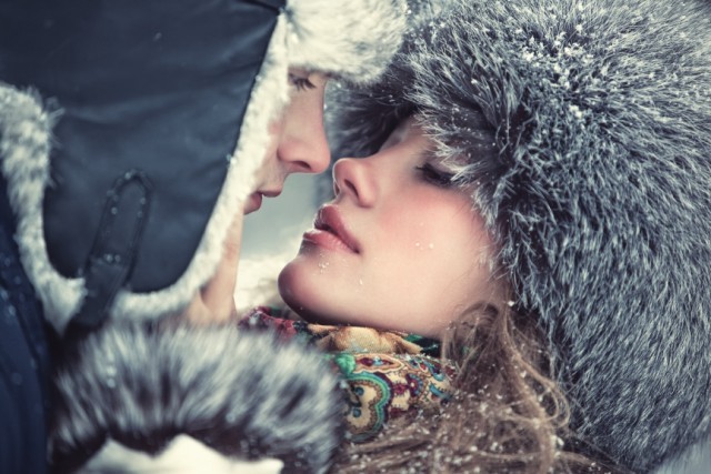 Art Print Reproduction On Original Painting Canvas, New Picture, Woman, Girl, Man, Kiss, Winter, Cold - Other & Unclassified