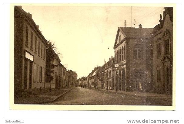 BRUMATH   -   " RUE JACQUES KABLE " Avec L´HOTEL DE VILLE    -   Editeur : FLEISCHEL Robert.de Brumath.   N°/ - Brumath