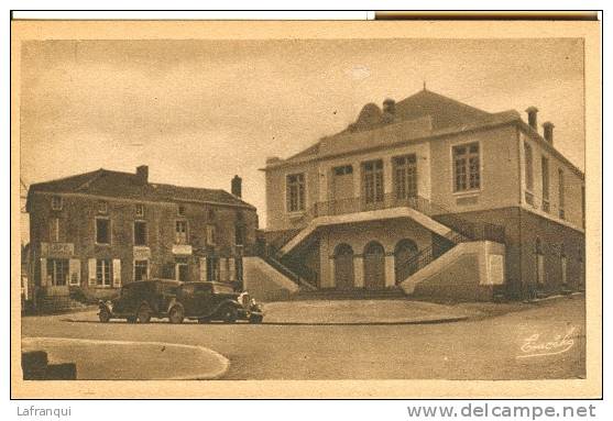 -vendée - Ref B577- La Chaize Le Vicomte - La Salle Des Fetes - Plan Voitures Automobiles  -carte Bon Etat - - La Chaize Le Vicomte