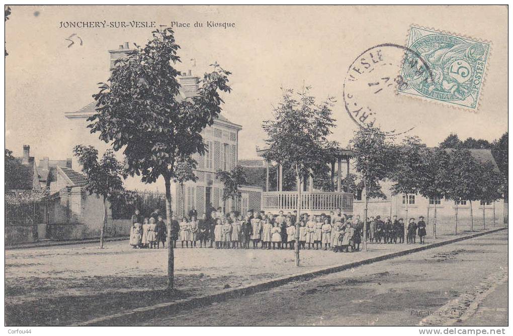 51 - JONCHERY Sur VESLE : Ecolières Place Du Kiosque  - - Jonchery-sur-Vesle