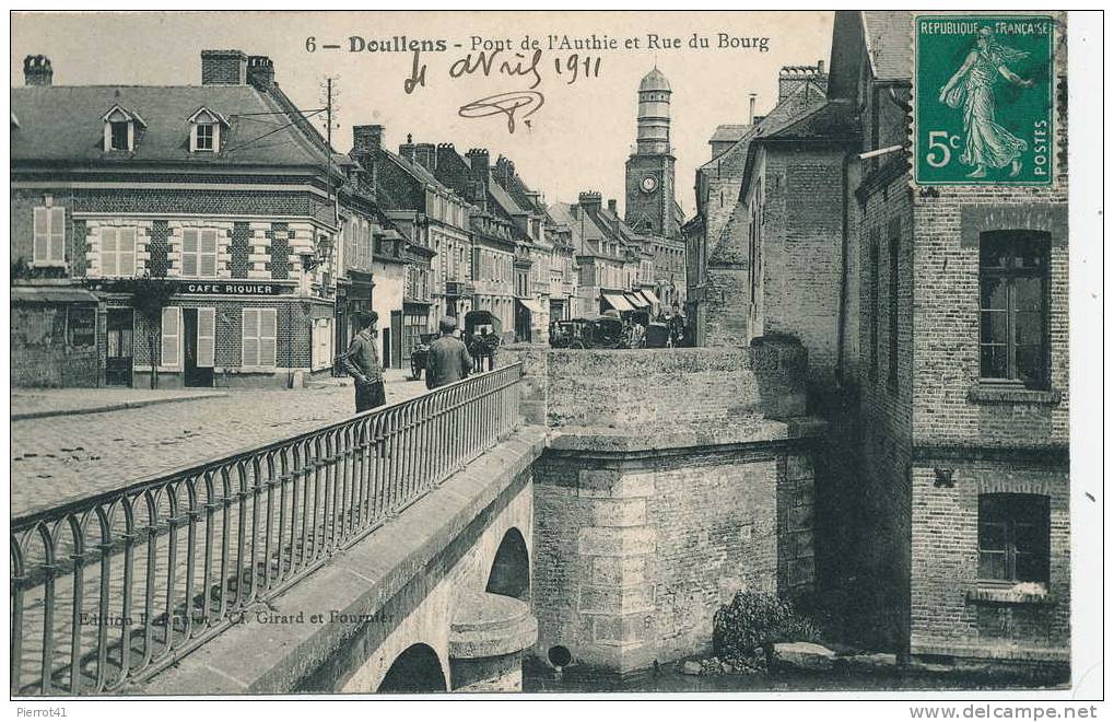 DOULLENS - Pont De L'Authie Et Rue Du Bourg - Doullens