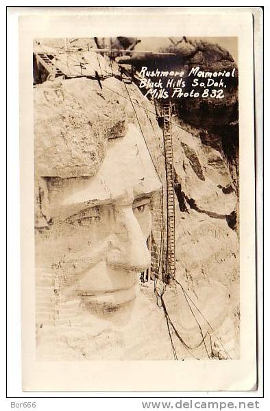 GOOD OLD USA POSTCARD - Rushmore Memorial ; BlackHills - Mills Photo 832 - Mount Rushmore