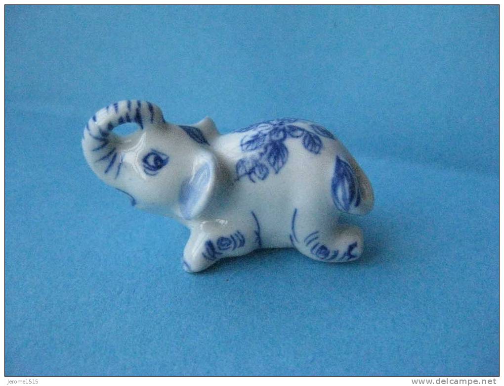 éléphant Miniature En Porcelaine  & - Animaux