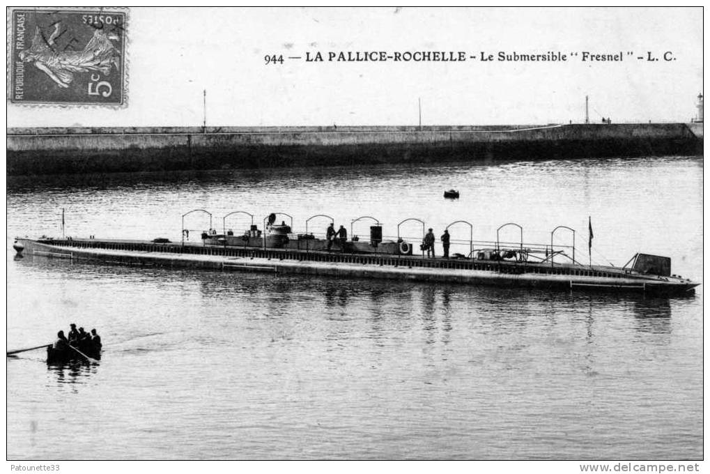 17 LA ROCHELLE LA PALLICE  SOUS MARIN SUBMERSIBLE FRESNEL RARE - La Rochelle