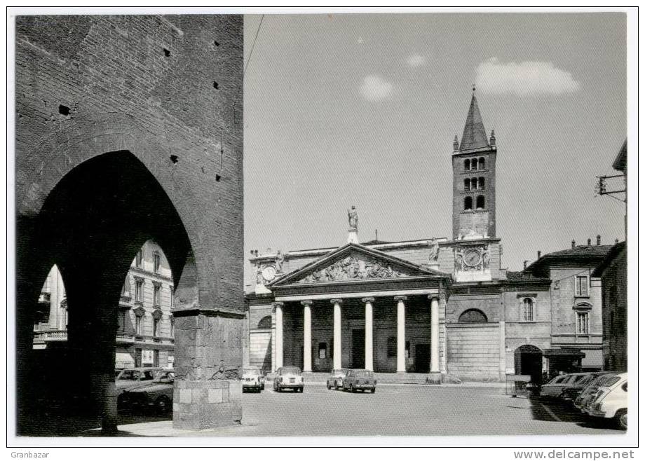 CREMONA, CHIESA DI SANT'AGATA, B/N, ANIMATA   **** - Cremona