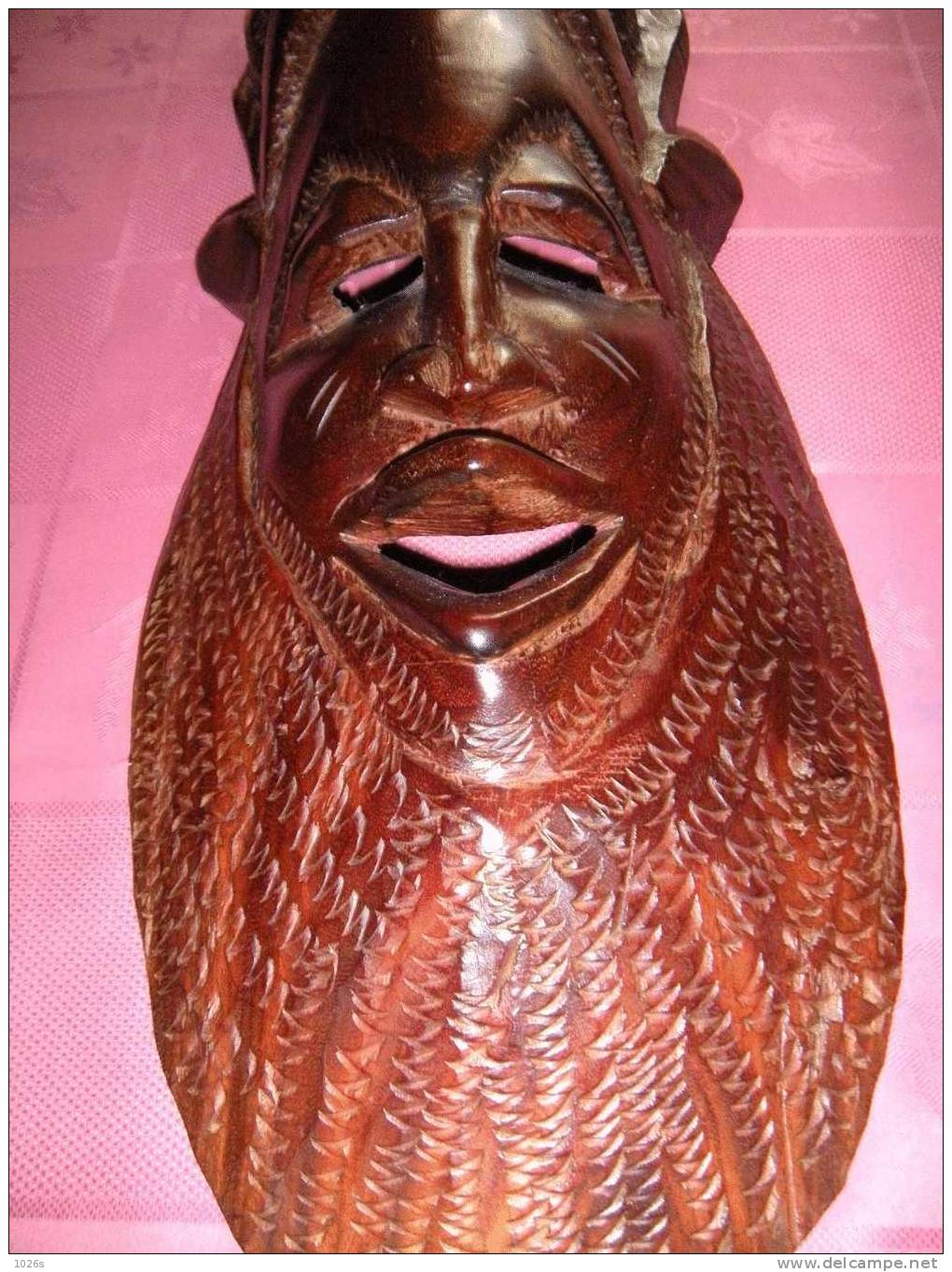 ART AFRICAIN - MASQUE EN BOIS ROUGE MASSIF - Afrikaanse Kunst