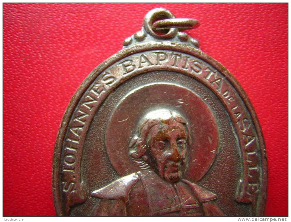 MEDAILLE ESPAGNE ???- S.IOHANNES BAPTISTA DE LA SALLE-NATIVITATIS COMMEMORATION 1651-1951 CENTENAIRE TERTIA-3 PHOTOS - Otros & Sin Clasificación