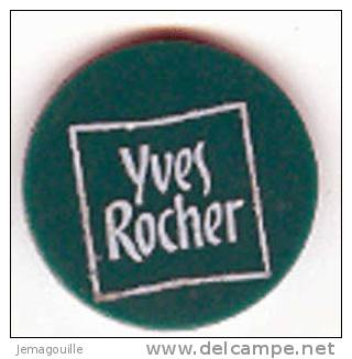 Jeton De Caddies - YVES ROCHER * - Trolley Token/Shopping Trolley Chip