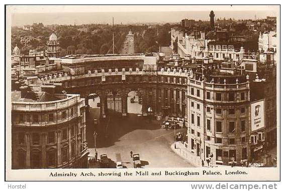 UK - London - Admiralty Arch - Buckingham Palace - Old Cars - Stamps - Buckingham Palace