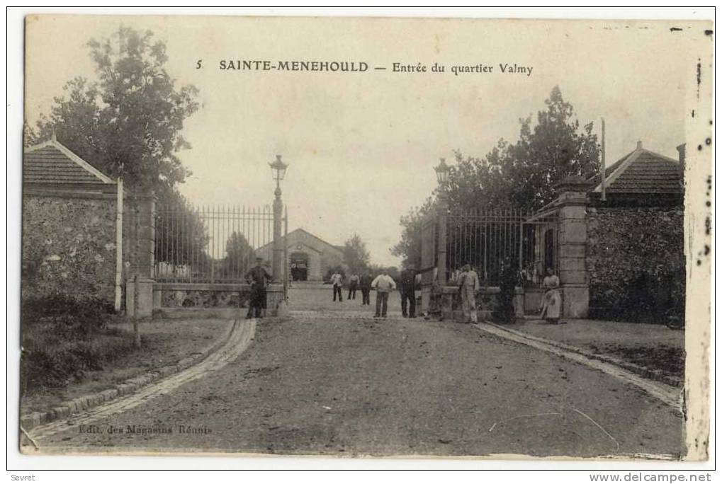 SAINTE-MENEHOULDE. -  Entrée Du Quartier Valmy - Sainte-Menehould