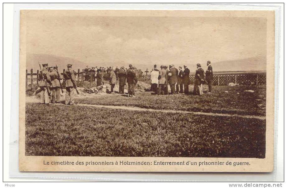 D1105  :  HOLZMINDEN : Le Cimetiere Des Prisonniers - Entrerrement D'un Prisonnier De Guerre - Holzminden