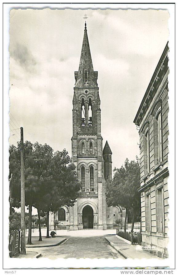 C.P.M. LESPARRE - L' Eglise - Lesparre Medoc