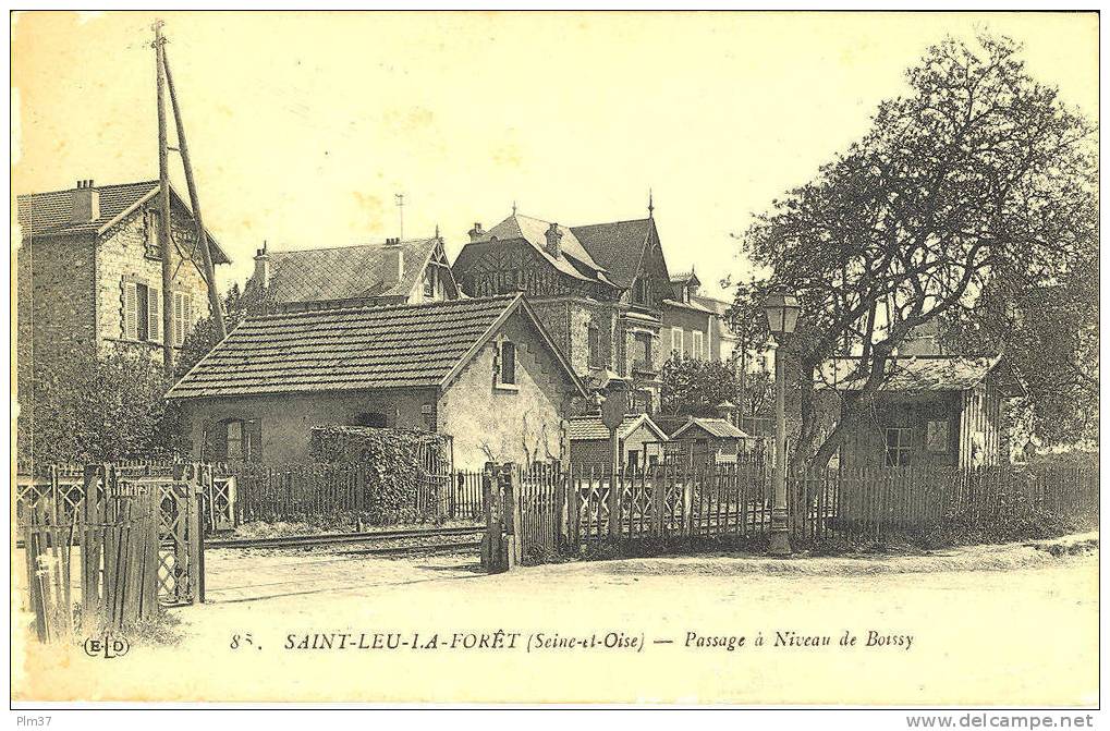 SAINT LEU - Passage à Niveau De Boissy - Saint Leu La Foret