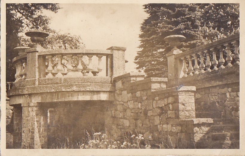 Belgique - Heer Agimont - Château Les Sorbiers -  Escalier Parc - Hastière