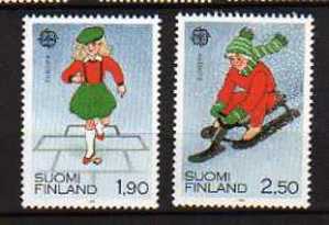 FINLANDE      Neuf **      Y. Et T.  N° 1042 / 1043    Cote: 5,50 Euros - Unused Stamps