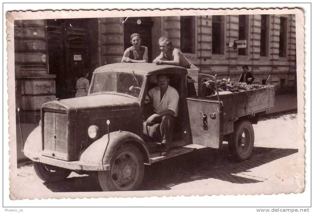 TRUCK - Osijek, Croatia, Photo J. Husak, Year 1946, Photo Postcard - Transporter & LKW