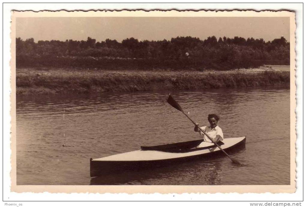 SPORT - Rowing, Lady In A Kayak, Photo Postcard - Aviron