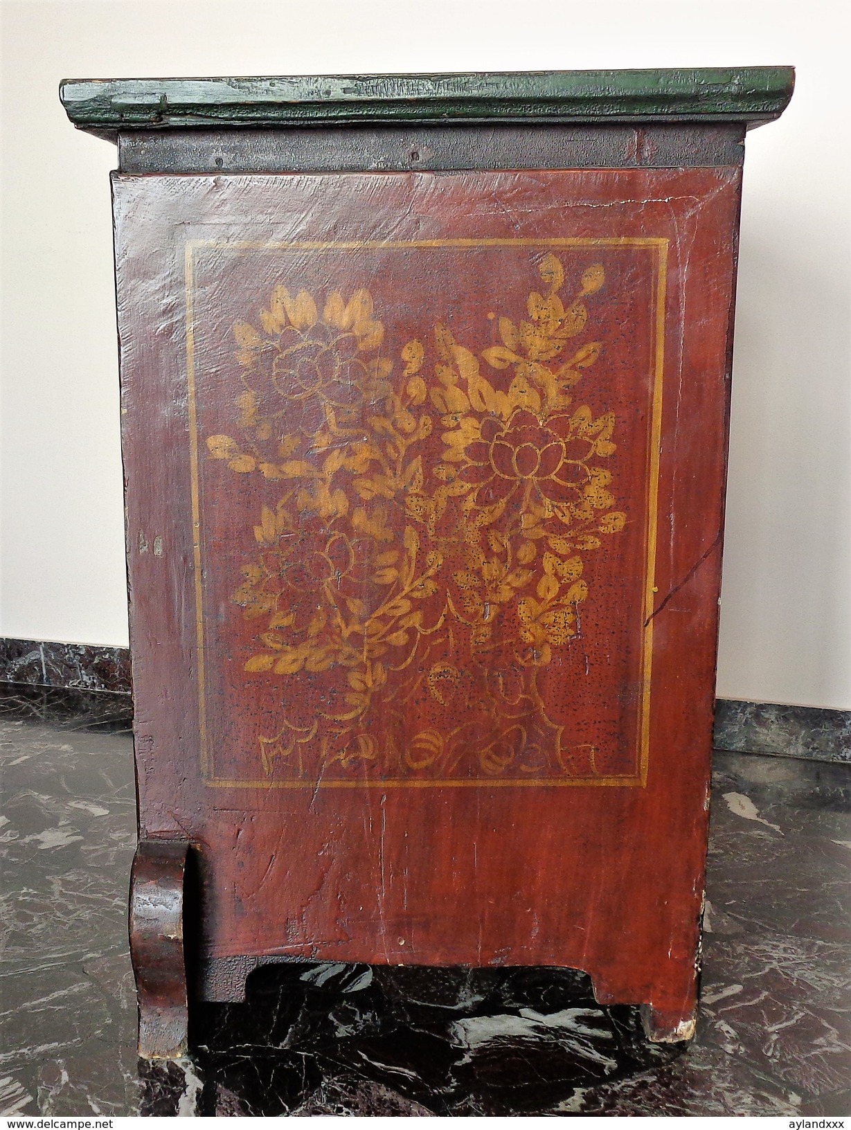 Tibetan Antique Painted Wood Cabinet - Arte Orientale