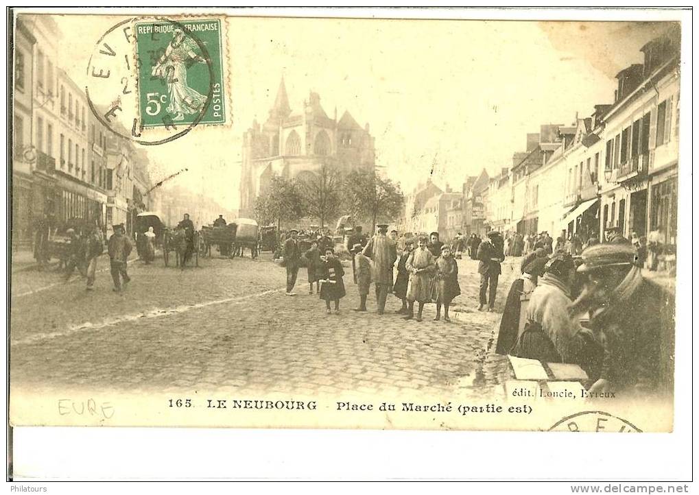 LE NEUBOURG  -  Place Du Marché - Le Neubourg