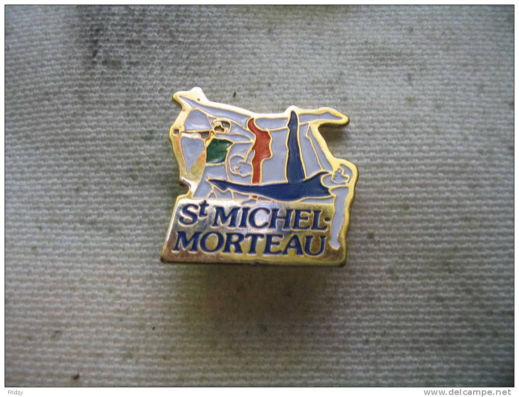 Pin´s Club De Gymnastique Saint Michel De Morteau - Gimnasia