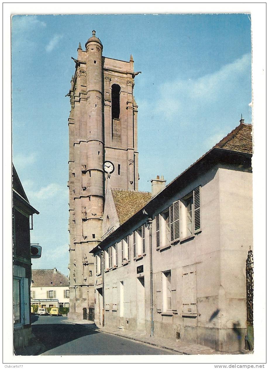 Maule (78) : Larue Menant à La Tour Saint-Nicolas Env 1976 (animée). - Maule
