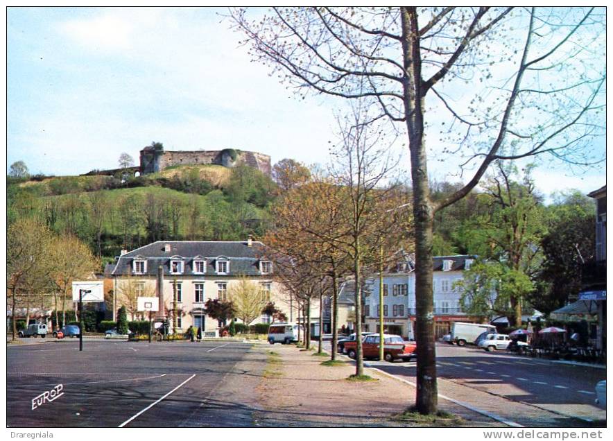 Mauléon-Soule - La Place De L'hôtel De Ville Et Le Château-fort - Mauleon Licharre