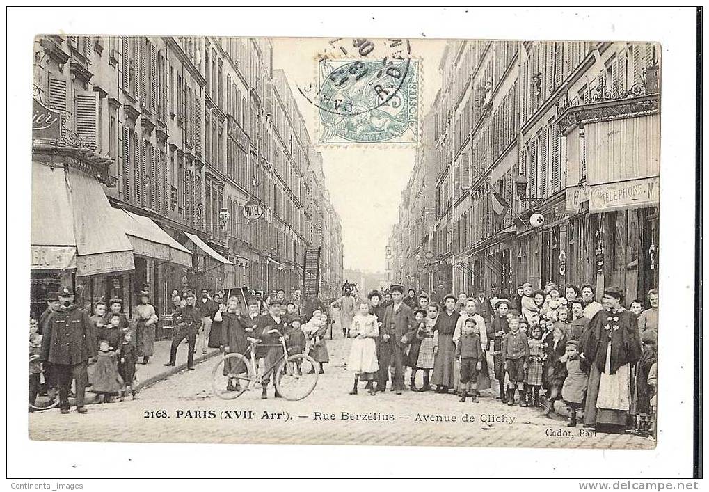 Rue BERZELIUS/ Avenue De CLICHY/ TRES BELLE ANIMATION De Rue "Posee" - C 00 1296 - - Paris (17)