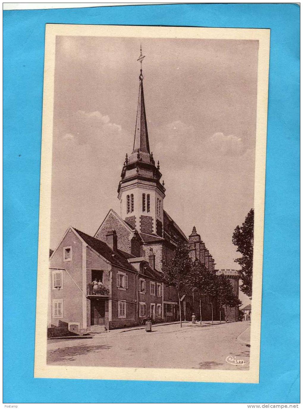 TOUCY-la Rue De L'église -animée--années 30 - Soucy