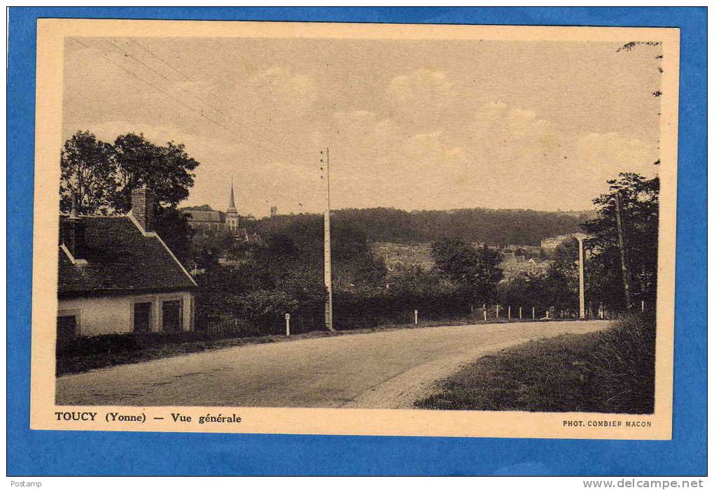 TOUCY-l' Entréevcde La Ville Années 30 - Soucy