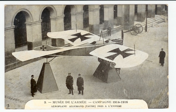 Guerre 14-18: Aeroplane Allemand Taube Pris à L´ Ennemi - Musee De L´ Armee (05-1525) - 1914-1918: 1st War