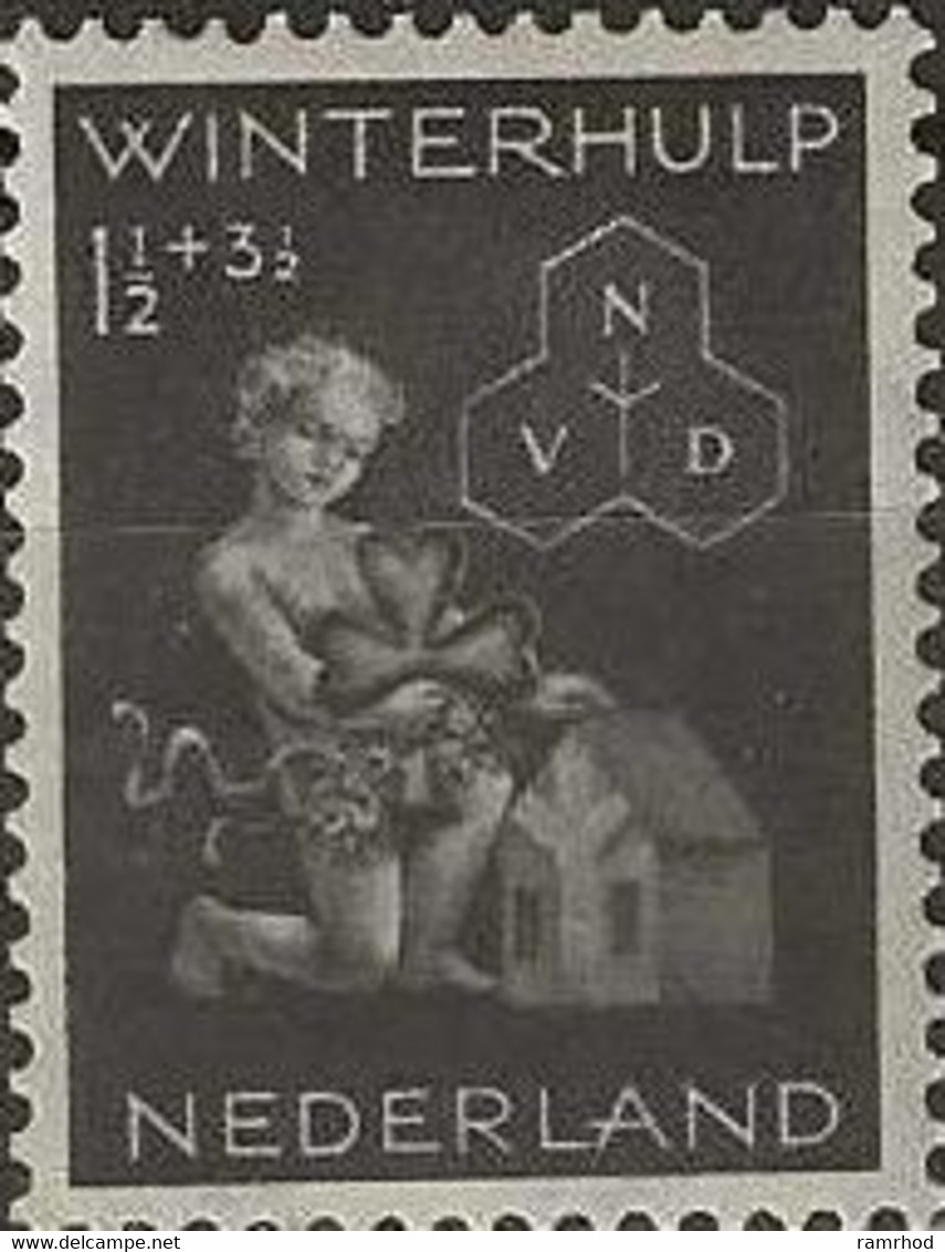 NETHERLANDS 1944 Child Welfare And Winter Help Funds - 1 1/2 C.+3 1/2 C Child And Doll's House MH - Unused Stamps