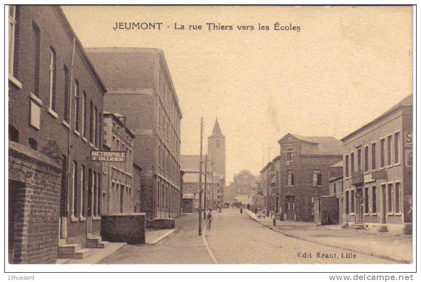 Carte Postale Ancienne Jeumont - La Rue Thiers Vers Les Ecoles - Jeumont