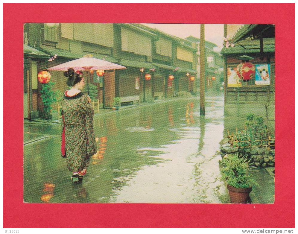 Yokohama (AA62) Maiko At Gion In The Rain - Kyoto - - Yokohama