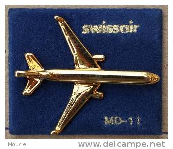 AVION MD 11 - SWISSAIR - DORE - EN RELIEF - PLANE - SCHWEIZ - SVIZZERA - SUIZA - SWITZERLAND - Avions